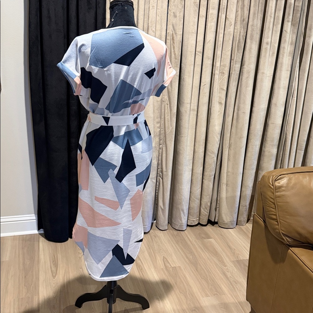 Abstract Patterned Midi Dress - Picture 6 of 9